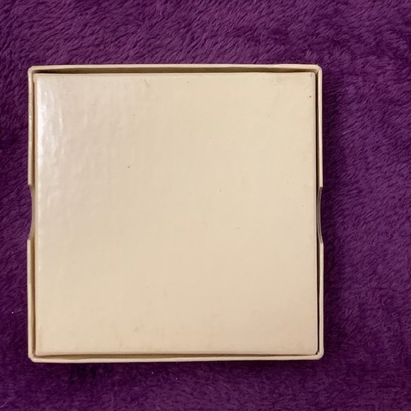 532 Gaily Sharing Vintage Times - Norman Rockwell Four Seasons Miniature Plate - Picture 8 of 8